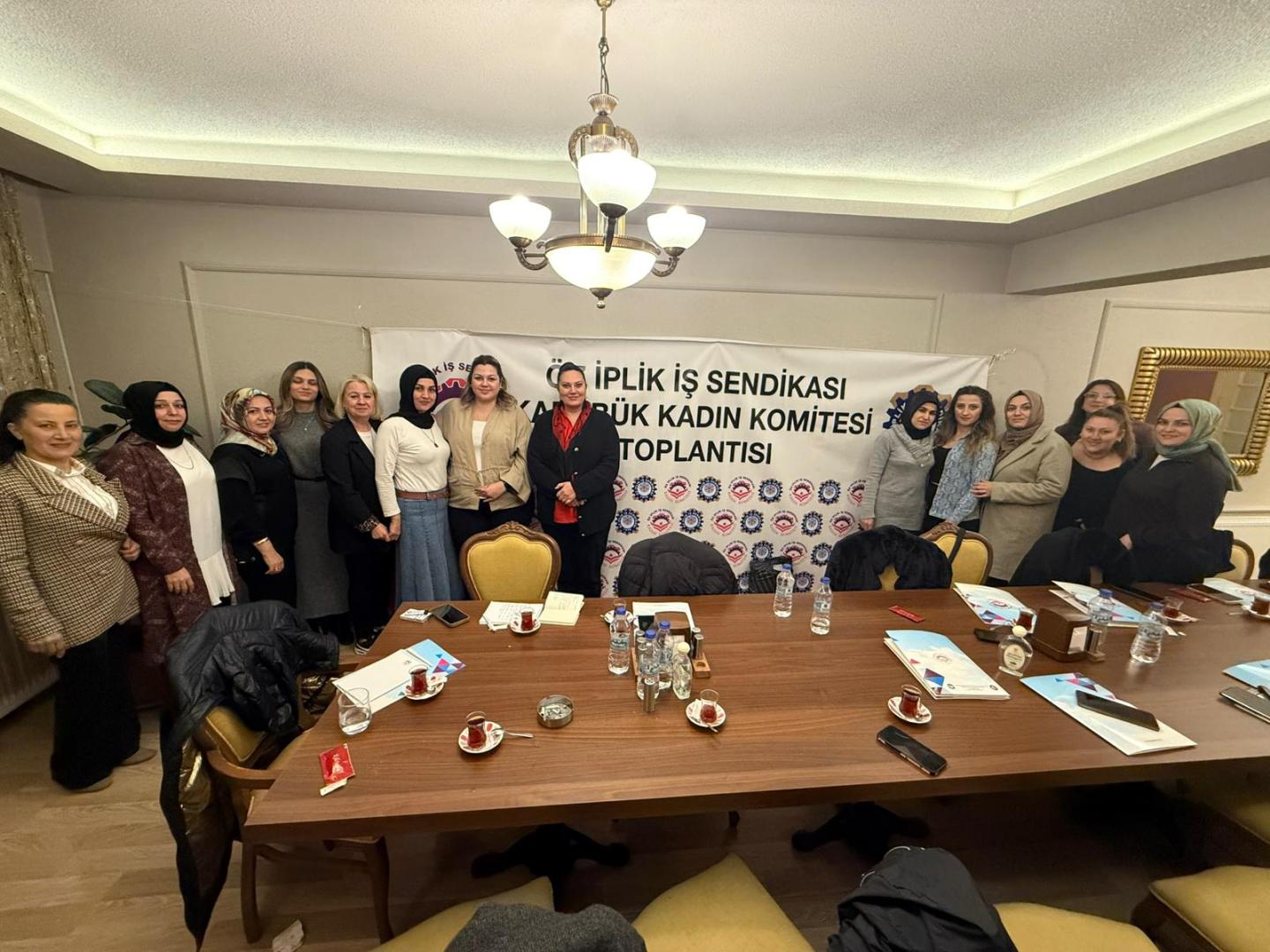 ÖZ İPLİK İŞ SENDİKASI KARABÜK KADIN KOMİTESİ TOPLANTISI GERÇEKLEŞTİRİLDİ