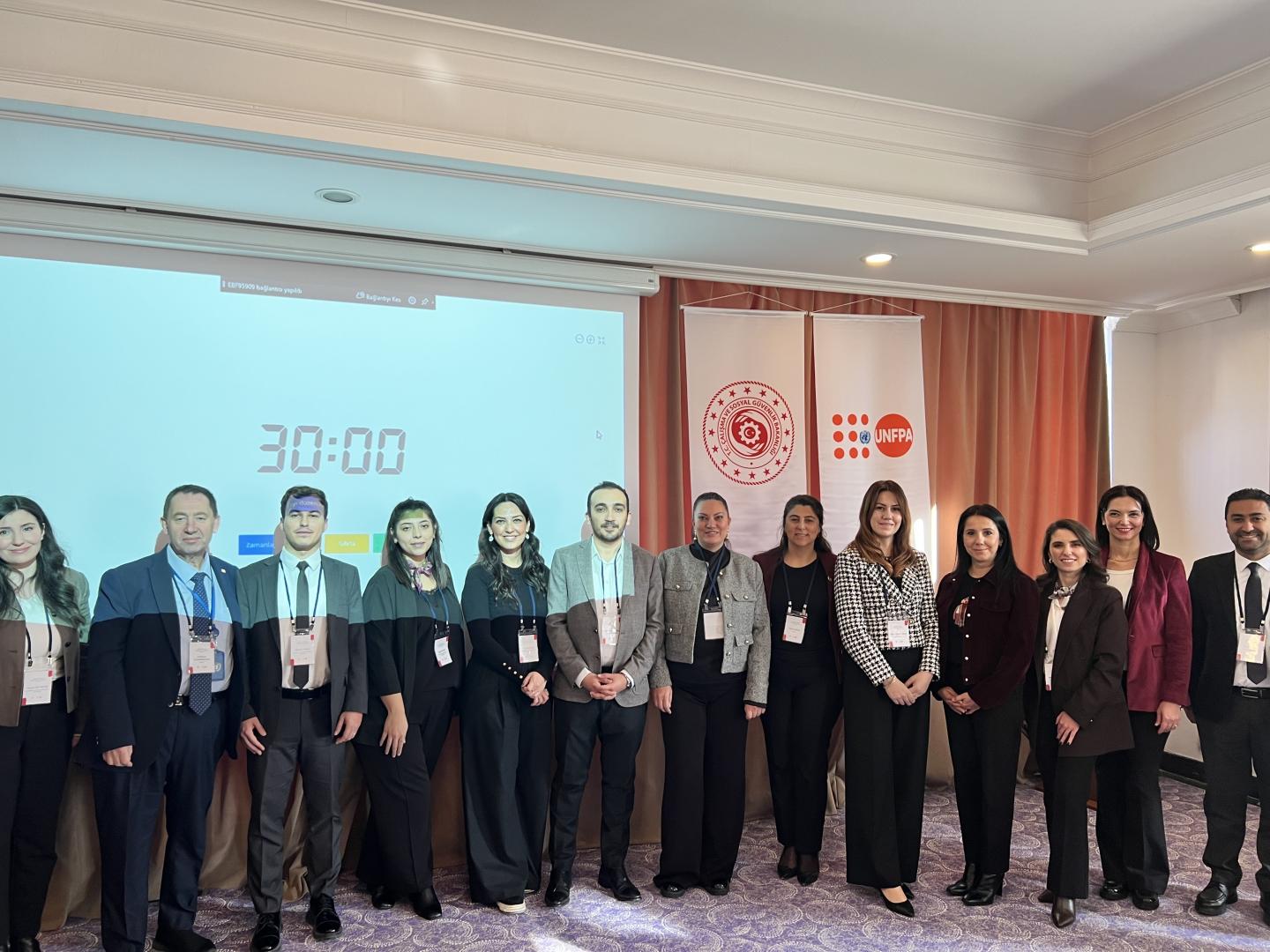 AİLE DOSTU İŞYERİ UYGULAMALARI ÇALIŞTAYI ANKARA’DA GERÇEKLEŞTİRİLDİ