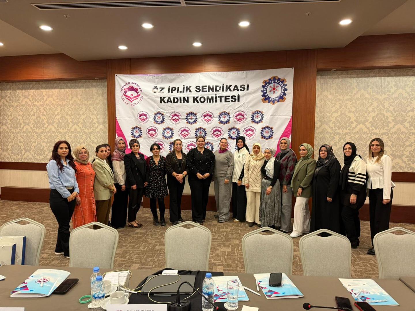 ÖZ İPLİK İŞ KADIN KOMİTESİ İL SORUMLULARI TOPLANTISI GERÇEKLEŞTİ